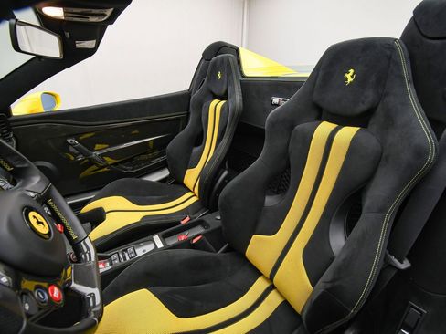 Used 2015 Ferrari 458 Speciale A image 56