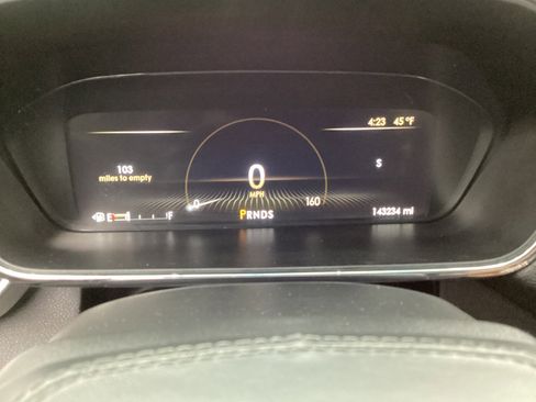 Used 2017 Lincoln Continental Select image 26