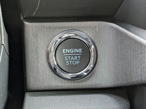 New 2026 Ford F250 Platinum w/ FX4 Off-Road Package image 22