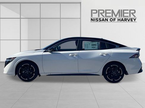 New 2026 Nissan Sentra SR w/ Floor Mat Package image 2