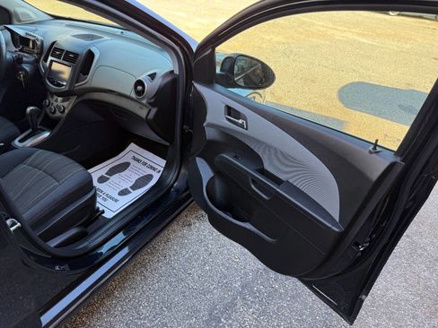 Used 2015 Chevrolet Sonic LT image 17