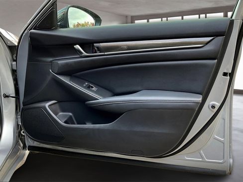 Used 2022 Honda Accord Sport image 22
