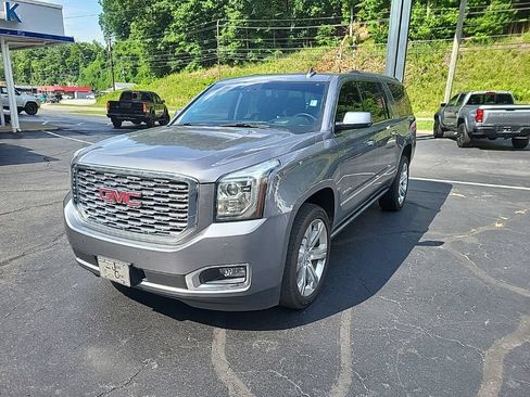 Used 2020 GMC Yukon XL Denali w/ Denali Premium Package AWD/4WD image 2