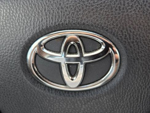 Used 2021 Toyota Camry XSE FWD image 31