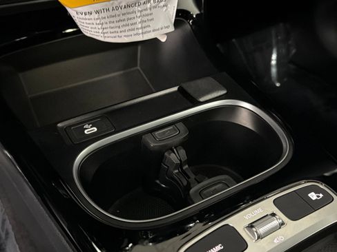 Certified 2026 Mercedes-Benz CLA 250 4MATIC image 32