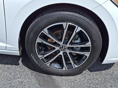 Certified 2024 Volkswagen Jetta Sport FWD image 11