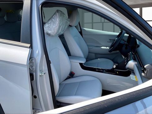 New 2026 Hyundai Kona SE image 10