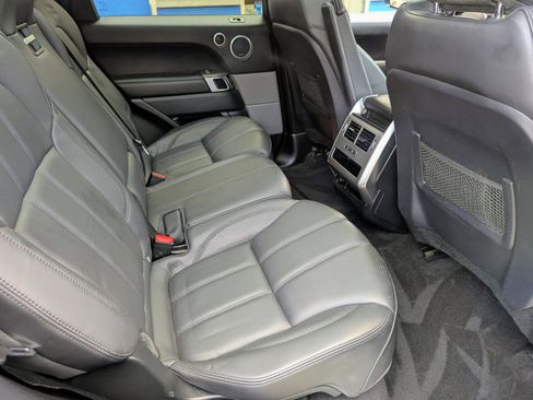 Used 2017 Land Rover Range Rover Sport HSE AWD/4WD image 19