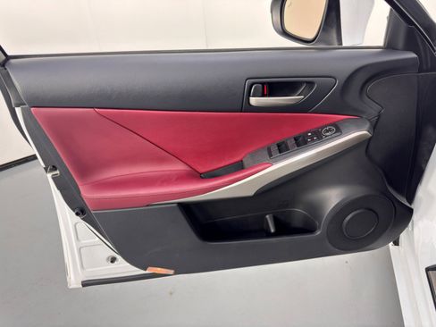 Used 2019 Lexus IS 300 F Sport w/ F Sport Package image 40