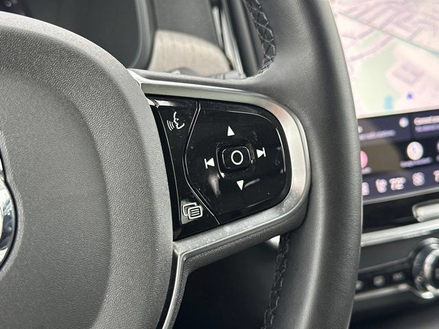 Certified 2025 Volvo V90 B6 Cross Country Plus AWD/4WD image 27