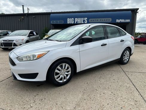 Used 2015 Ford Focus S FWD image 3