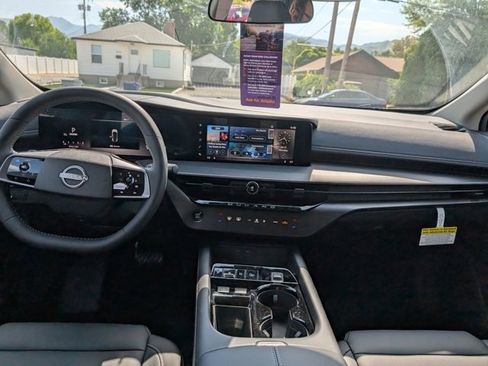 New 2025 Nissan Murano SV image 7