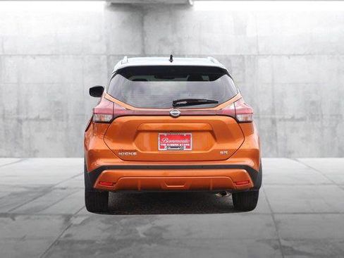 Used 2023 Nissan Kicks SR w/ SR Premium Package image 6