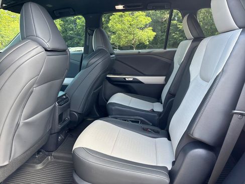 Used 2025 Lexus TX 500h AWD w/ Technology Package image 32