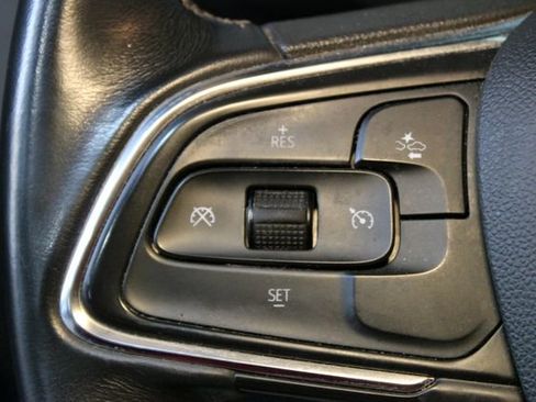 Used 2023 Buick Encore GX Preferred w/ Cold Weather Comfort Package FWD image 19
