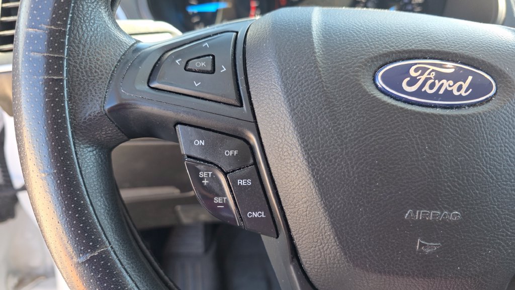Used 2020 Ford Edge SE FWD image 16