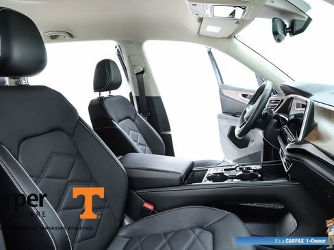 Used 2024 Volkswagen Atlas SE FWD image 75