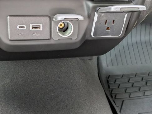 Used 2024 Chevrolet Silverado 1500 Custom RWD image 38