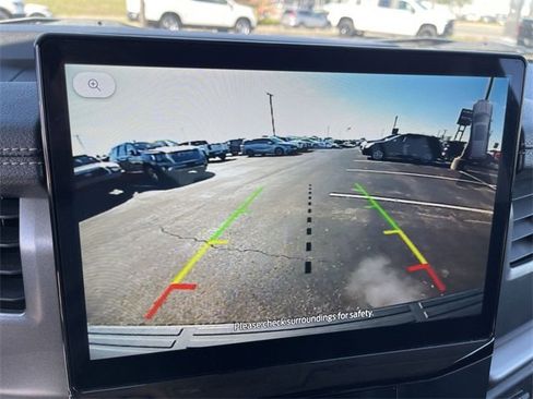 Used 2022 Ford Expedition XLT image 17