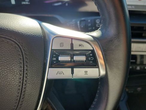 Used 2024 Kia Telluride S image 19