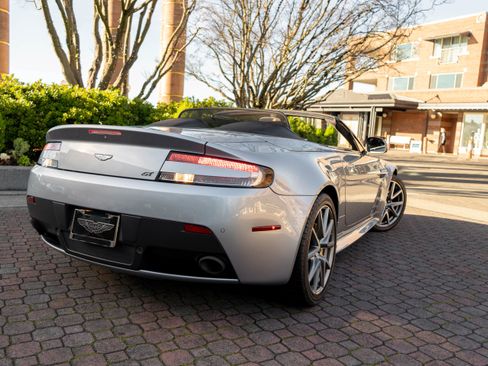 Used 2015 Aston Martin V8 Vantage GT image 16