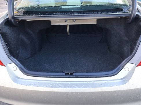 Used 2016 Toyota Camry LE image 32