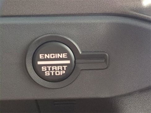 Used 2025 Ford Bronco Raptor image 28