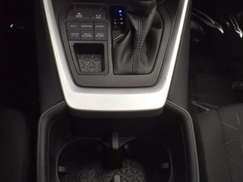 Used 2025 Toyota RAV4 XLE w/ Weather Package AWD/4WD image 28