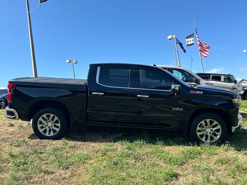 Used 2019 Chevrolet Silverado 1500 LTZ w/ LTZ Texas Edition image 2