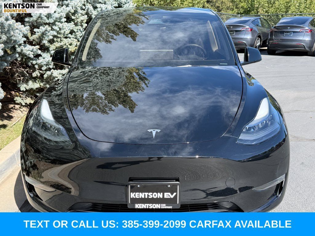 Used 2024 Tesla Model Y Performance AWD/4WD image 2