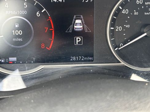 Used 2025 Nissan Versa SV w/ Trunk Package image 38