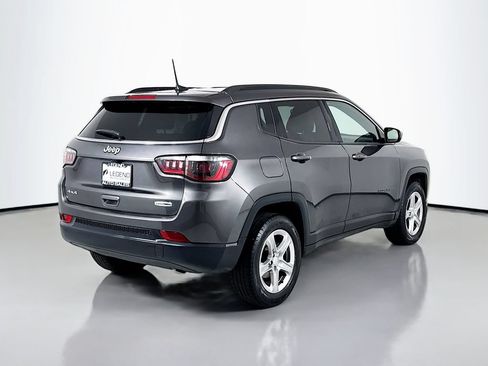 Used 2023 Jeep Compass Latitude w/ Convenience Group AWD/4WD image 5