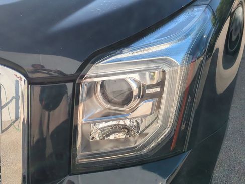 Used 2018 GMC Yukon XL Denali w/ Open Road Package image 11