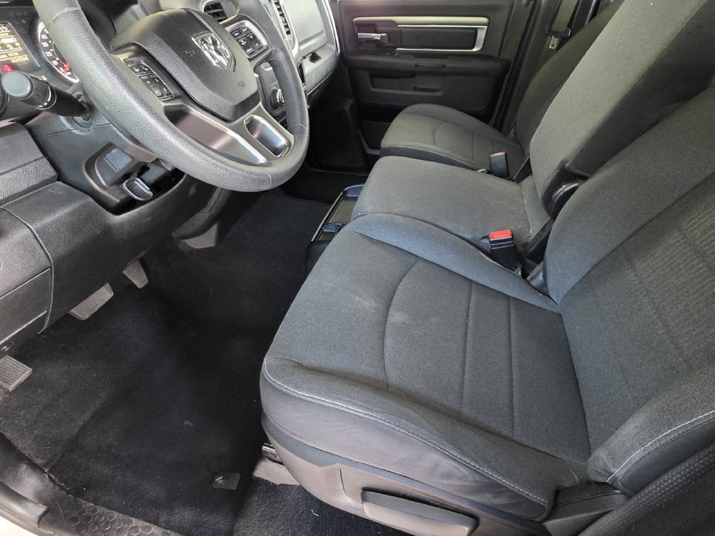 Used 2024 RAM 1500 Warlock RWD image 6