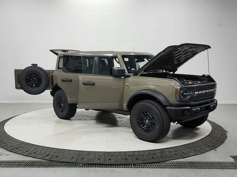 New 2026 Ford Bronco Badlands AWD/4WD image 9