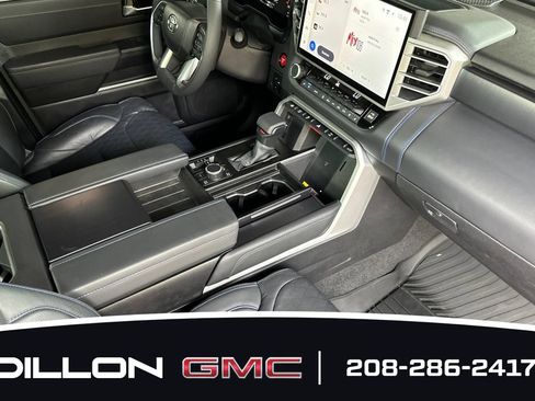 Used 2025 Toyota Tundra Platinum w/ TRD Off-Road Package AWD/4WD image 17