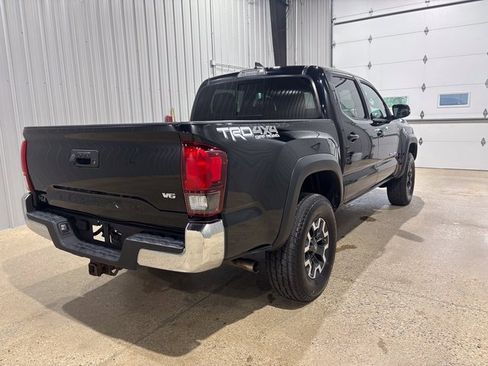 Used 2019 Toyota Tacoma TRD Off-Road image 7