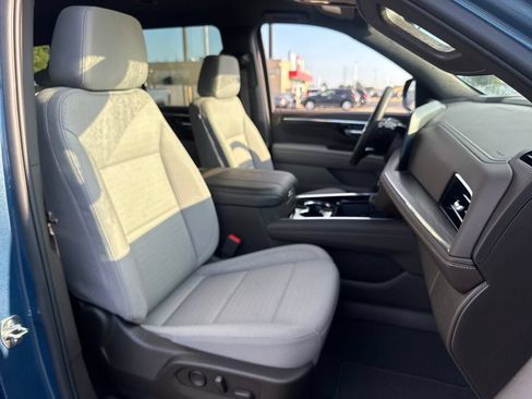 Used 2026 Chevrolet Tahoe LS RWD image 11