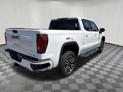 Used 2022 GMC Sierra 1500 AT4 w/ AT4 Preferred Package AWD/4WD image 8