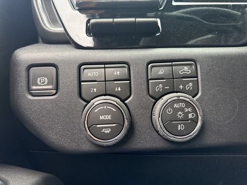 New 2026 Chevrolet Silverado 2500 High Country w/ Midnight Edition AWD/4WD image 17