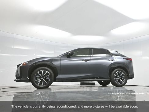 Used 2024 Lexus RZ 300e Premium image 6