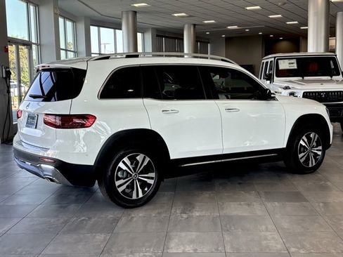 Certified 2025 Mercedes-Benz GLB 250 image 3