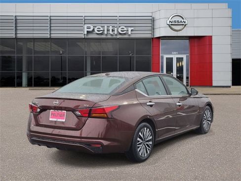 Certified 2023 Nissan Altima 2.5 SV image 6