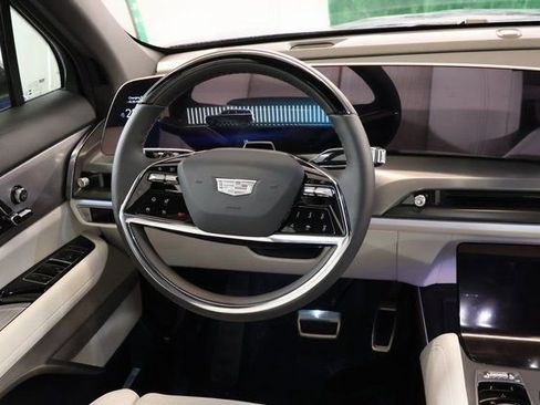 New 2026 Cadillac Vistiq Sport image 14