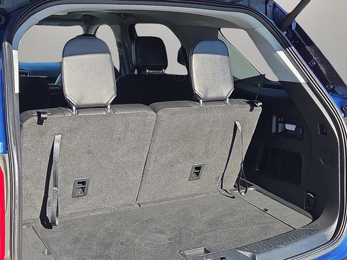 Used 2022 Ford Explorer Limited image 9