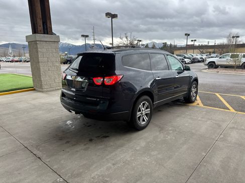 Used 2015 Chevrolet Traverse LT image 4