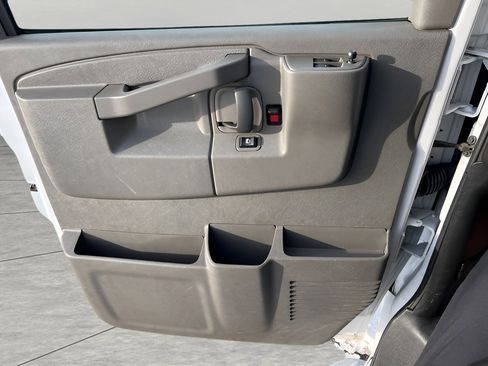 Used 2024 Chevrolet Express 2500 w/ Driver Convenience Package image 24