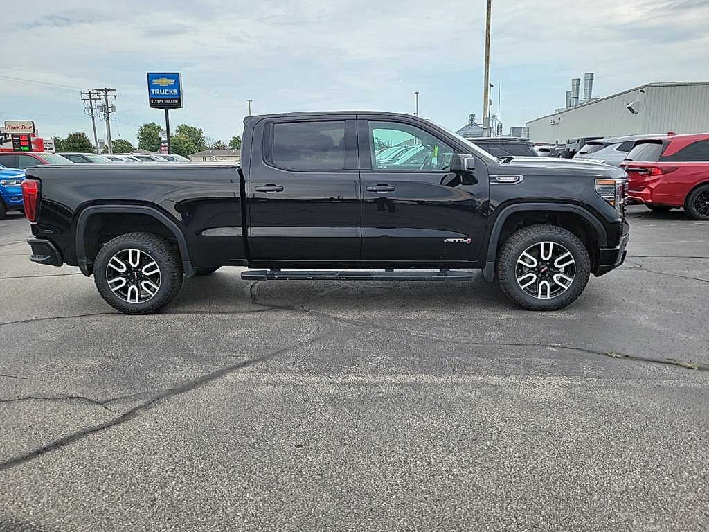 Used 2023 GMC Sierra 1500 AT4 AWD/4WD image 4