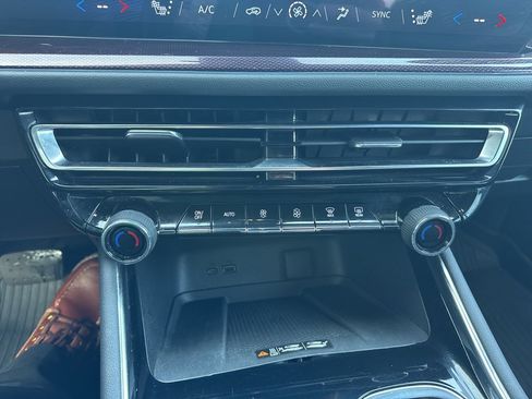 Certified 2024 Chevrolet Traverse Z71 w/ LPO, Floor Liner Package image 25