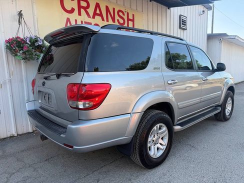 Used 2005 Toyota Sequoia SR5 RWD image 4